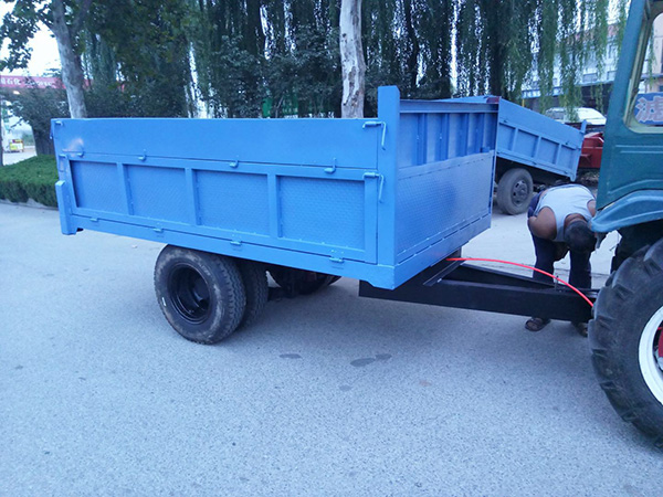 自卸拖車(chē)